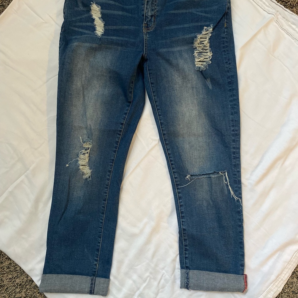Buffalo Faith Mid Rise Rolled Up Crop jeans